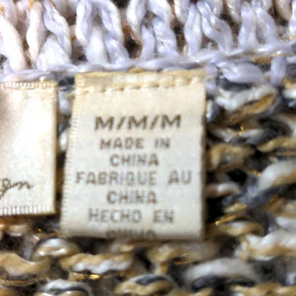 R D Style Sweater - Picture 6 of 6